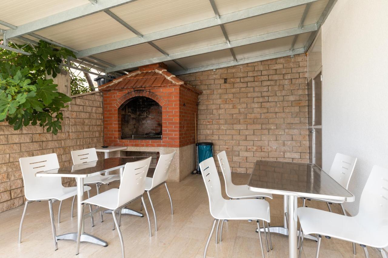 Apartments By The Sea Duce, Omis - 2992 두기라트 외부 사진
