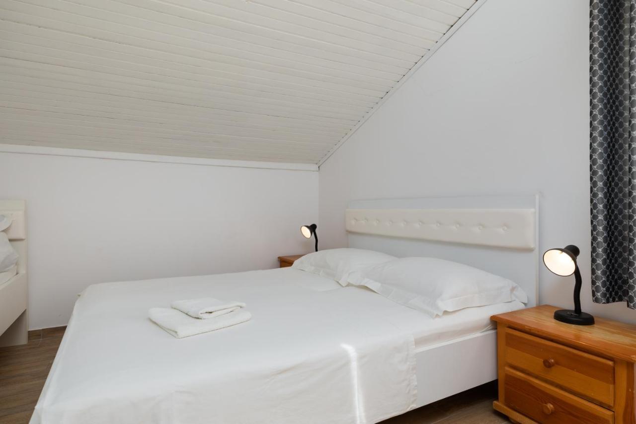 Apartments By The Sea Duce, Omis - 2992 두기라트 외부 사진