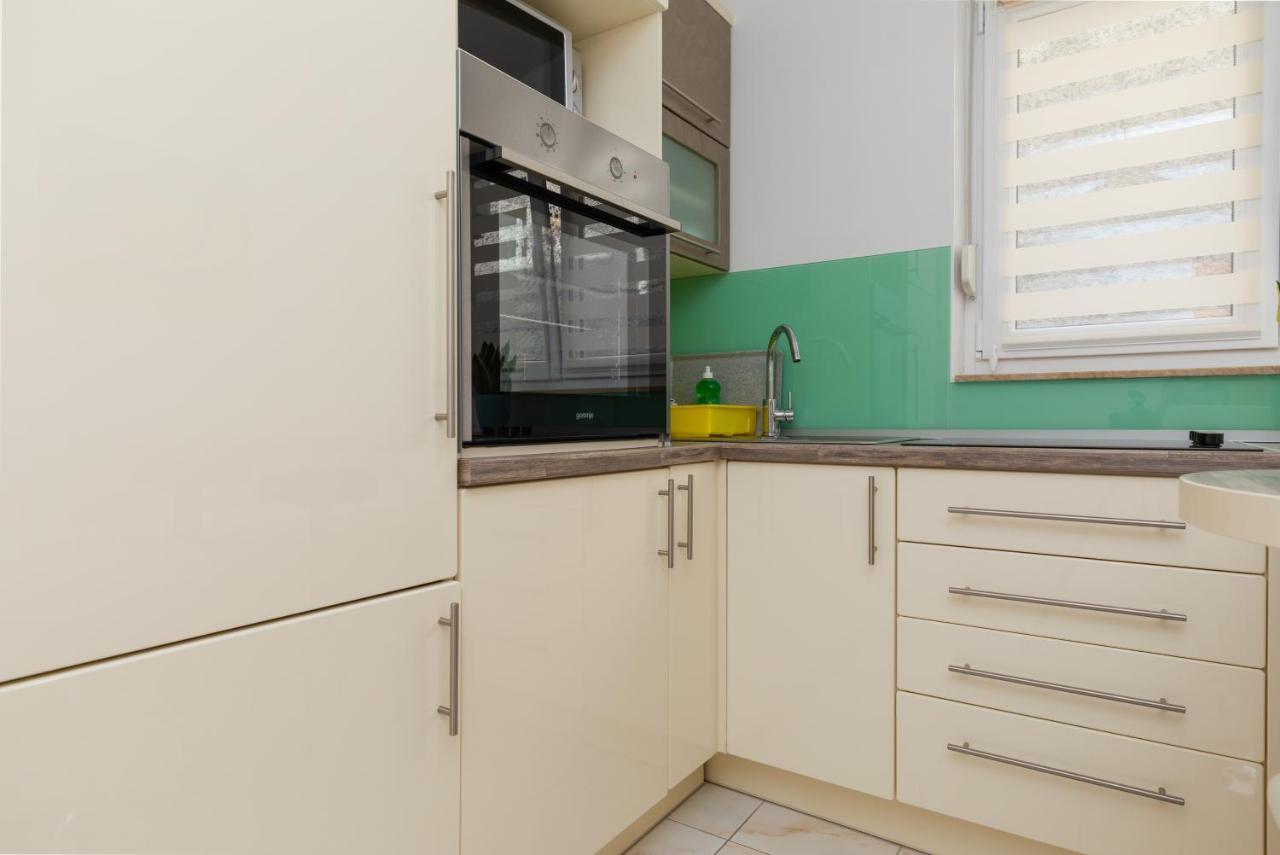 Apartments By The Sea Duce, Omis - 2992 두기라트 외부 사진