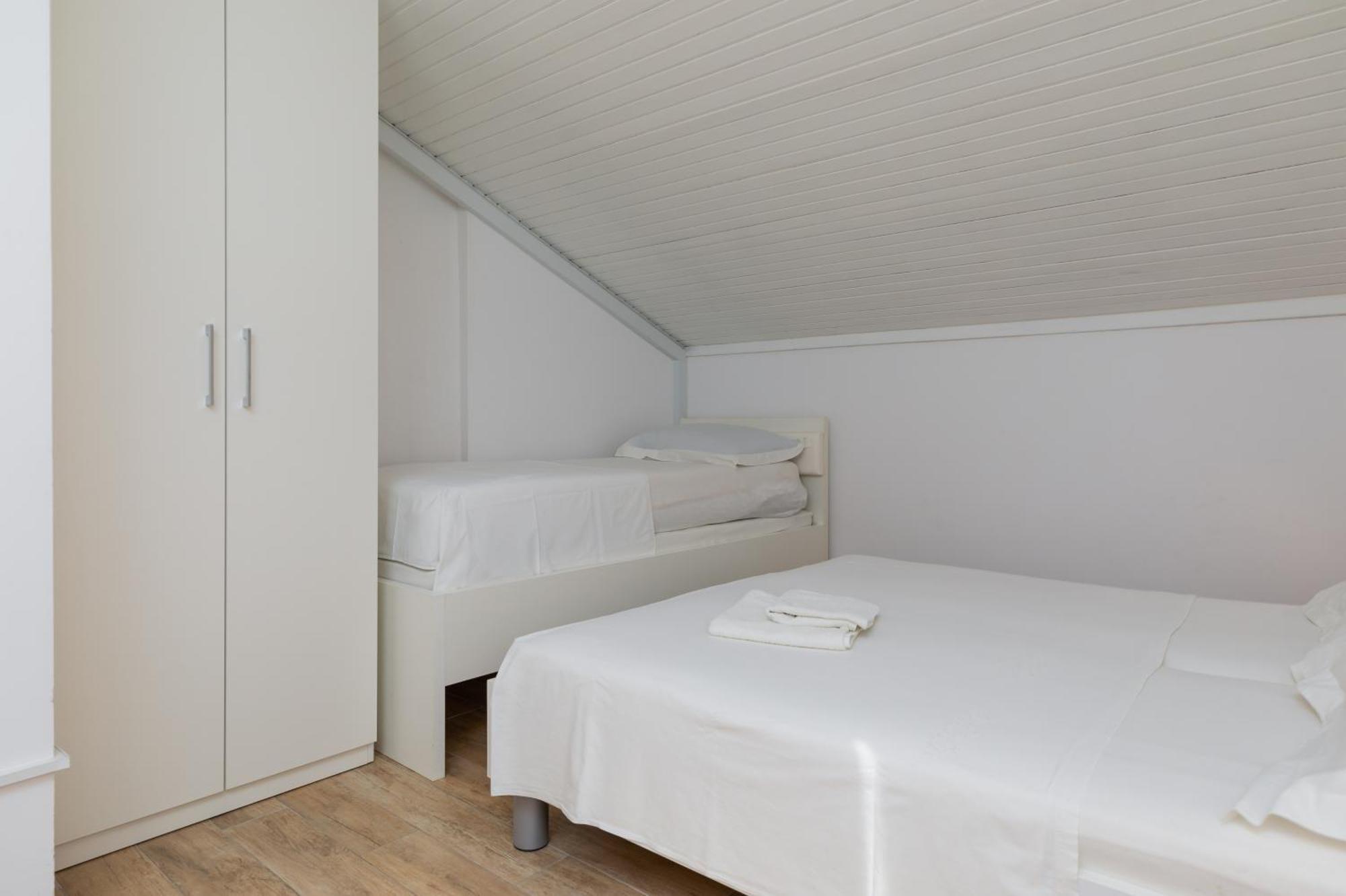 Apartments By The Sea Duce, Omis - 2992 두기라트 객실 사진